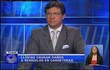 Lluvias causan daños a vehículos en carreteras