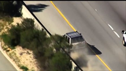 Après une course poursuite, il part en tonneaux sur l'autoroute