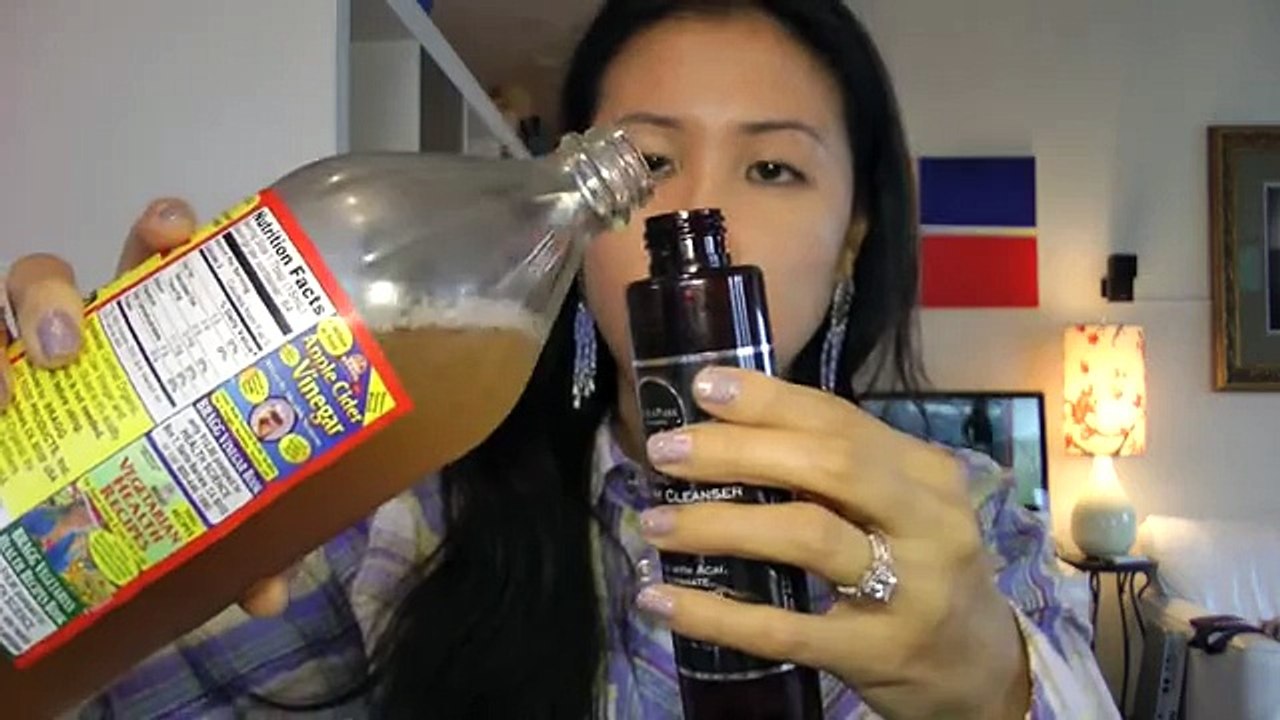 BANISH ACNE, LOSE WEIGHT, AND MUCH MORE WITH APPLE CIDER VINEGAR! (Low)