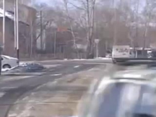 Police Chasing Car on Winter Road in Russia - Cool !