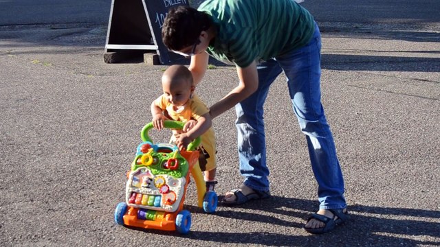 Cevat Sinet Mustafa Sinet Bebeğimin yürümesi 2