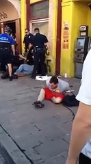 Un vrai thug ne se fait jamais arrêter par la police ...