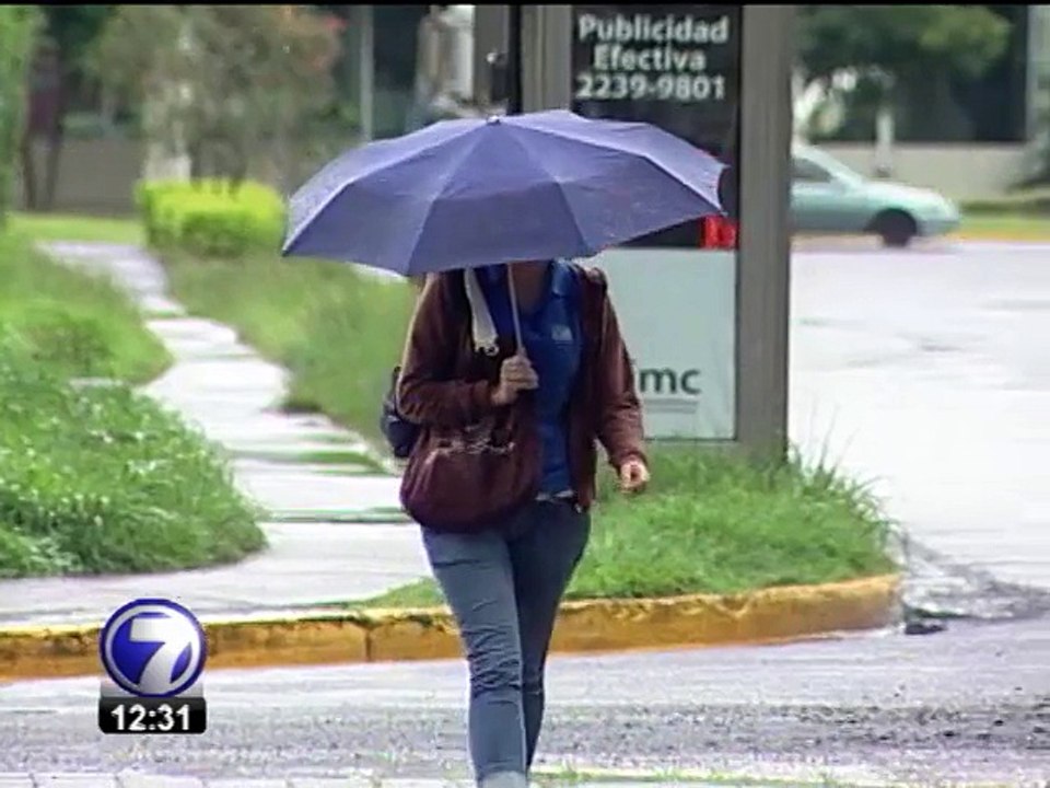 Autoridades vigilan zonas propensas a deslizamientos por aumento de lluvias