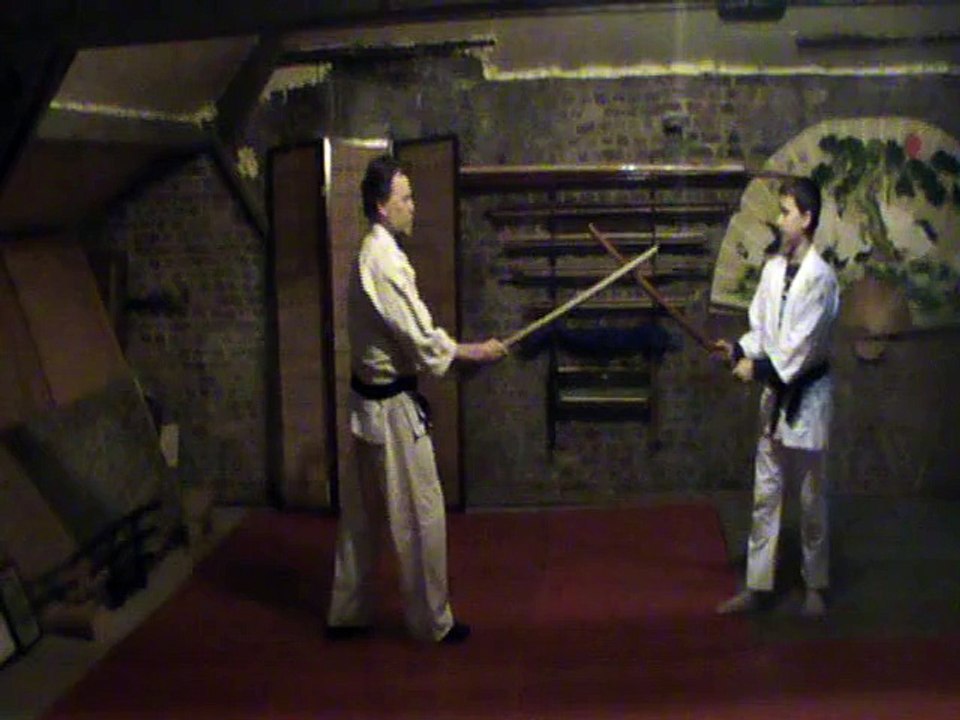 Ken : yokomen uchi et hiraki