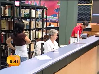 Muchos siguen prefiriendo las bibliotecas antes que el Internet