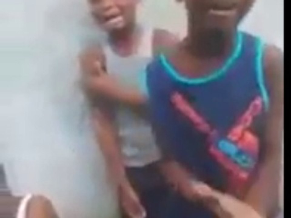 JAMAICAN POLICE PRANKING KIDS FOR PLAYING WITH TOY GUNS HILERIOUS AN FUNNY video Dailymotion