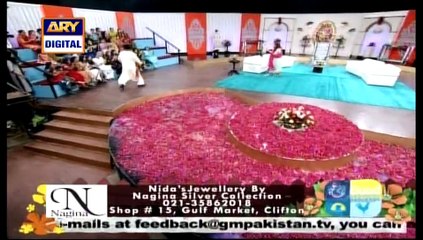 Nida Yasir Calling Yasir Nawaz On Stage And Then Hugging Him On Her Live Morning Show