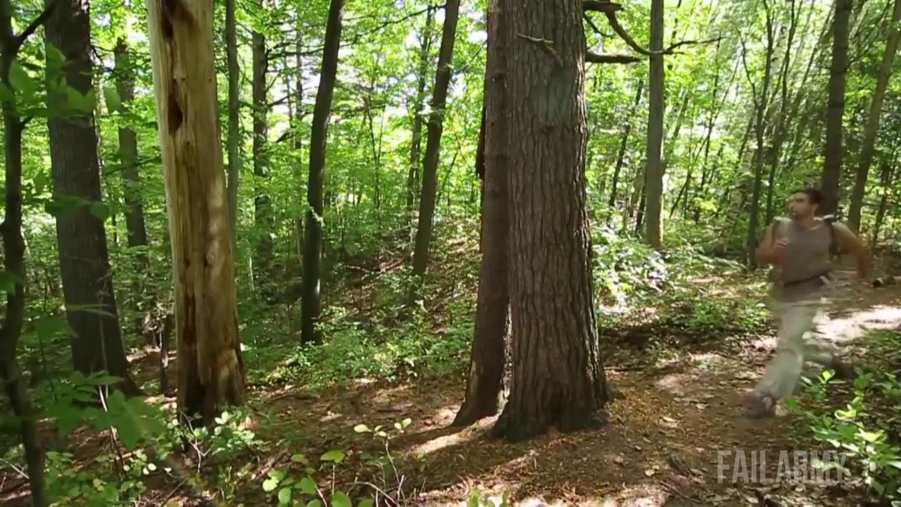 Les plus gros FAILS du mois de Mars 2015 : chutes, accidents, sport, gars débiles...