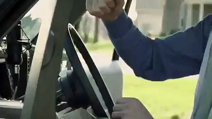 Faire de la musique avec une jeep
