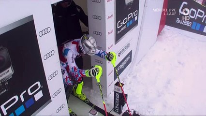 Le Skieur Julien Lizeroux rate son départ et fait une roulade