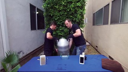 iPhone 6 Plus vs Liquid Nitrogen