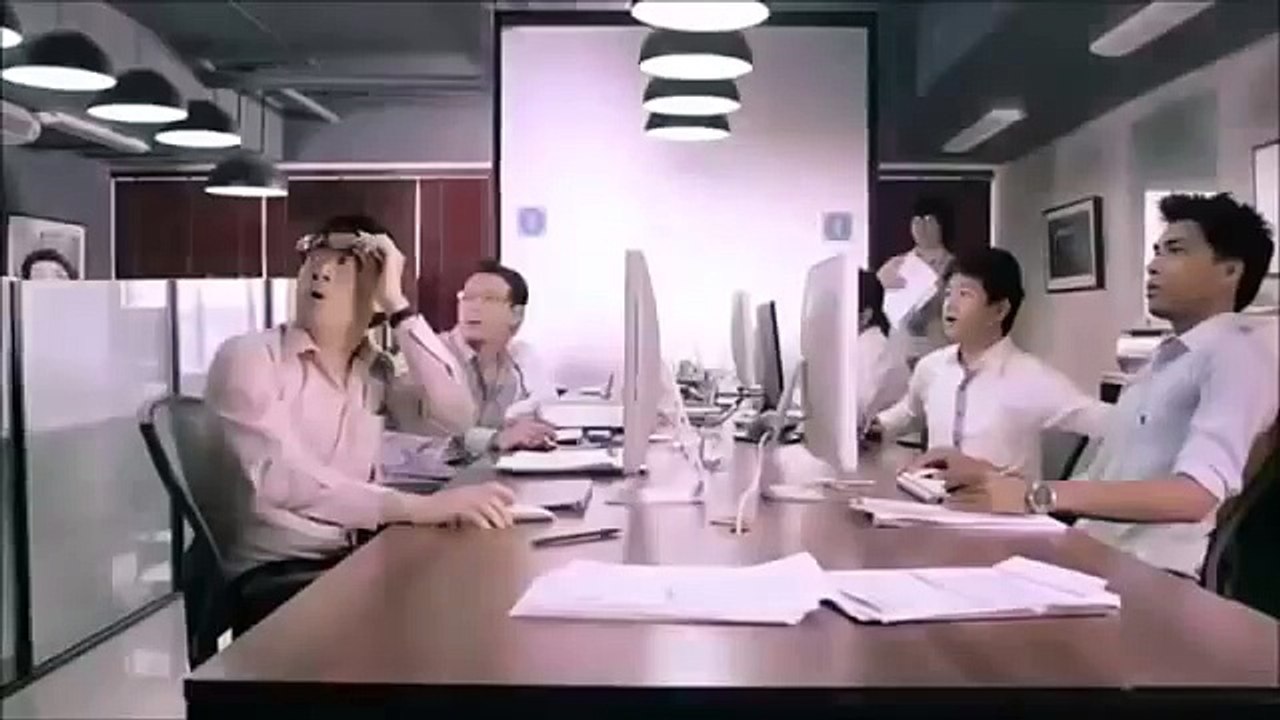 Смешная тайская реклама. Клиника пластической хирургии. /  Funny Thai Ad. Plastic Surgery Clinic..