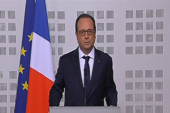 Hollande no cree que haya supervivientes en el accidente