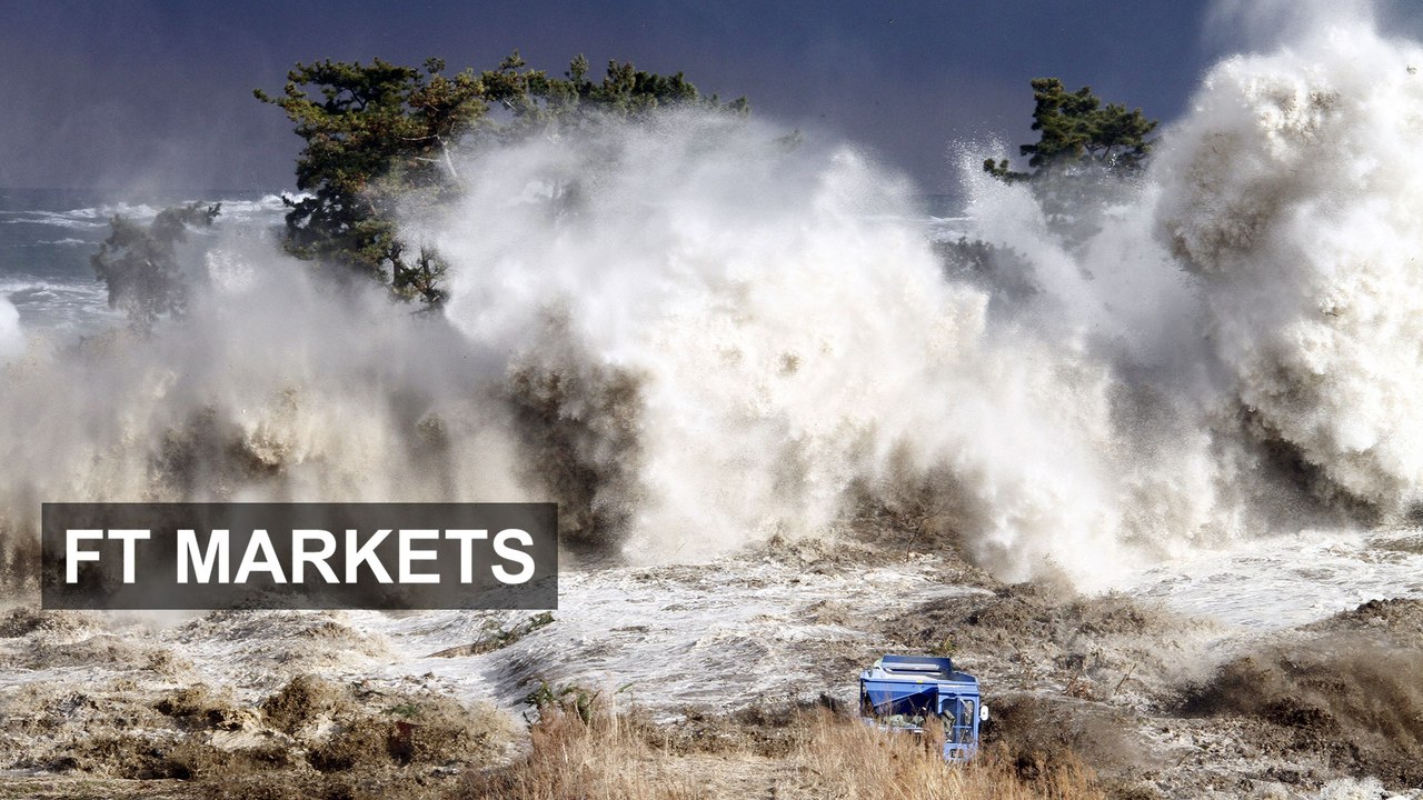 Waves crash in forex