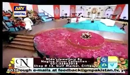 Nida Yasir Calling Yasir Nawaz On Stage And Then Hugging Him On Her Live Morning Show