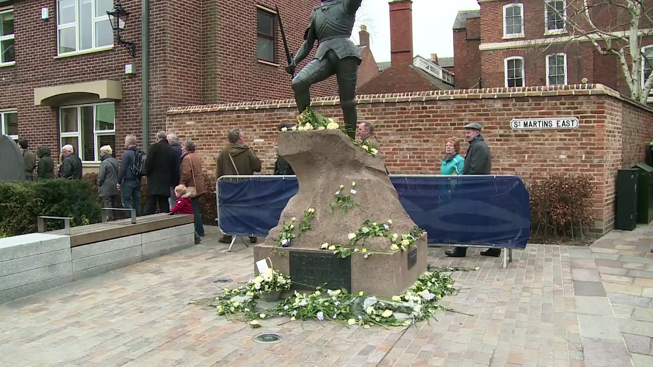 Richard III.: Briten nehmen Abschied von "Parkplatz-König"