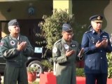 Watch Exclusive Video of Air Chief Marshal Flying F-16 on Pakistan Day Parade
