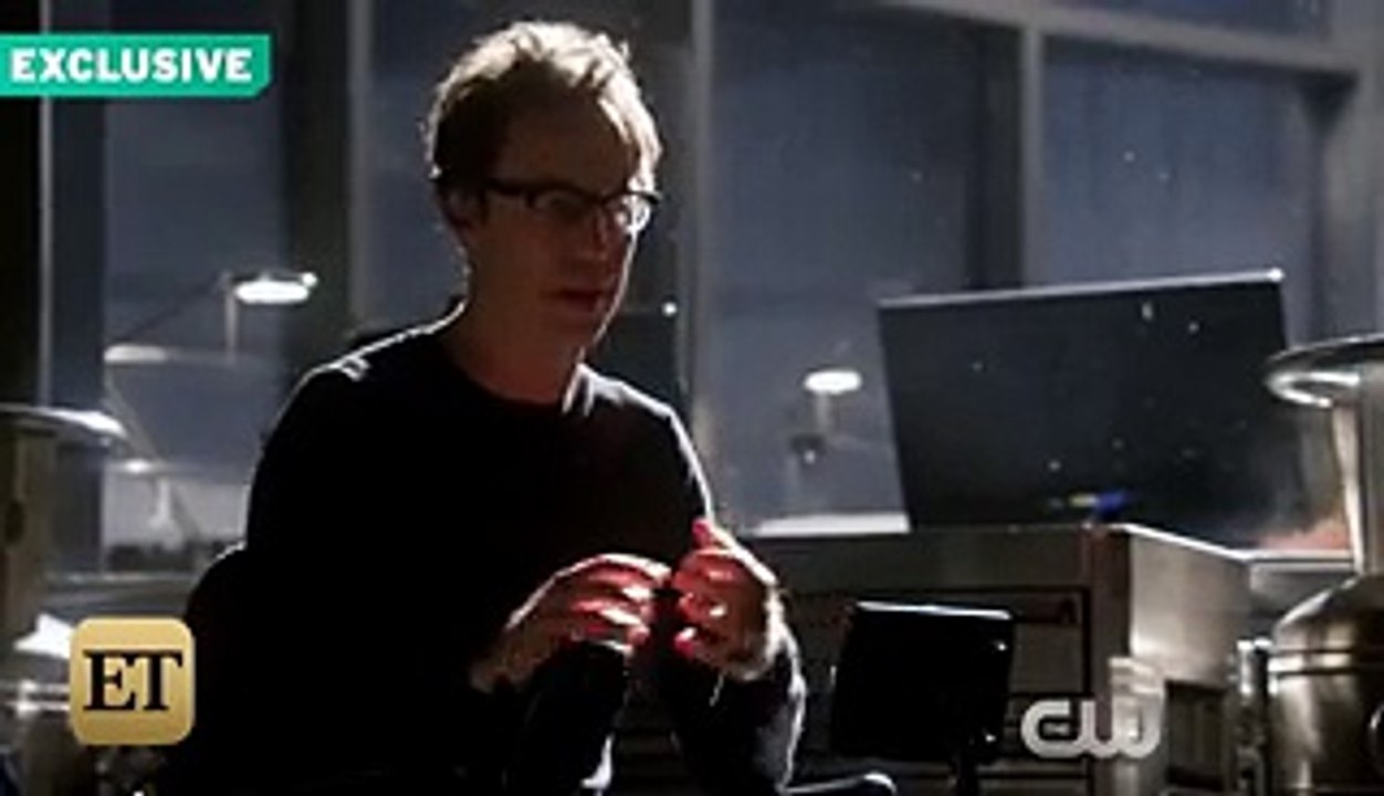 The Flash Sneak Peek-Barry Allen Freaks Out Over His Groundhog Day Dilemma 2015