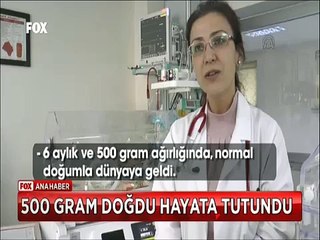 O Tam anlamıyla parmak bebek 6 aylık doğdu sadece 30 santim ve 500 gram ağırlığında