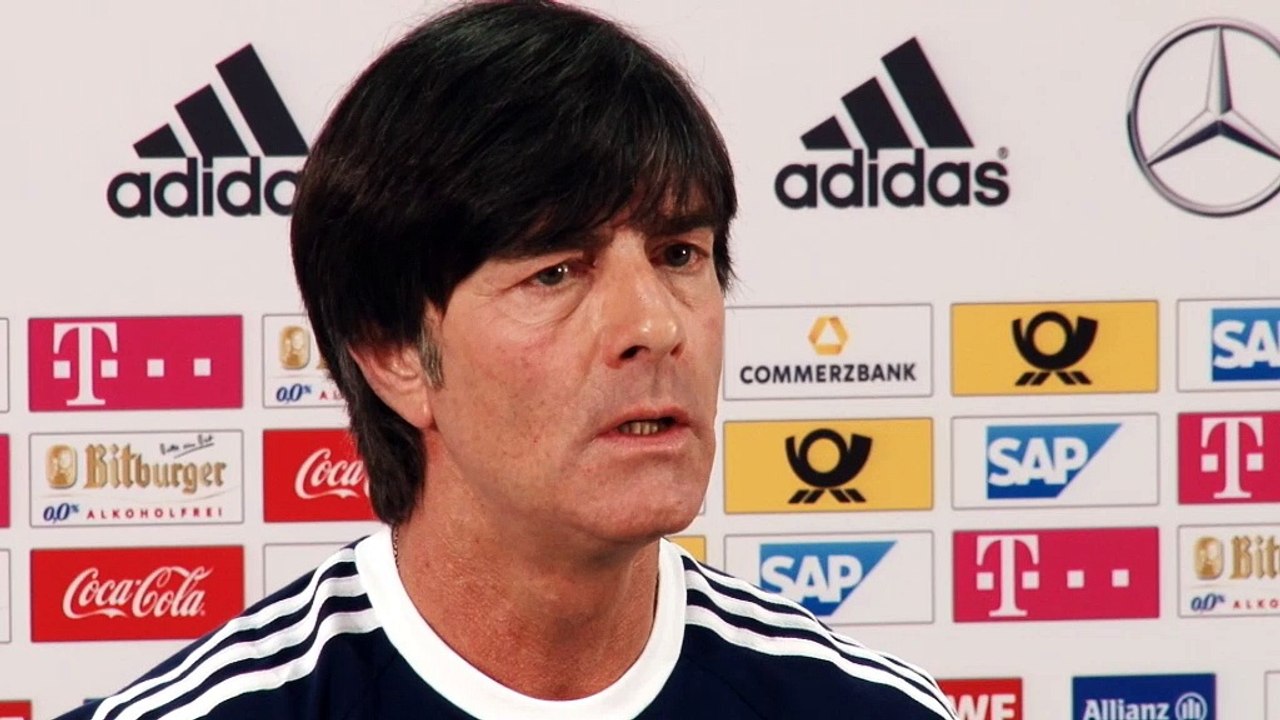 Löw zu Flugzeug-Absturz: 'Wahnsinnig betroffen'