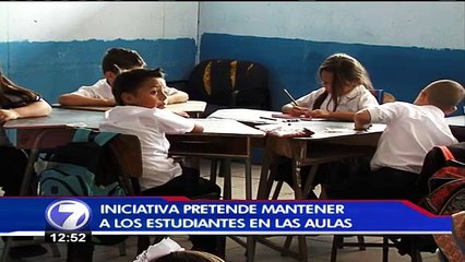 Download Video: 600 paquetes escolares serán entregados a 34 centros educativos