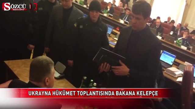 Ukrayna hükümet toplantısında bakana kelepçe