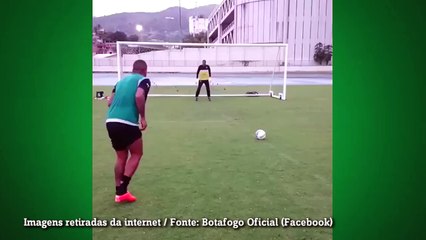 Bill cobra pênalti de maneira inusitada e engana goleiro