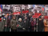 Decenas de miles de rusos se suman a la marcha fúnebre, en recuerdo del opositor Boris Nemt