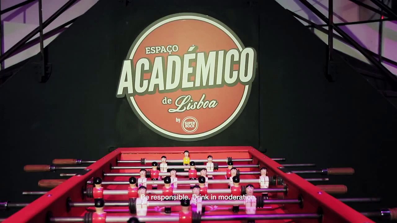 Paye ton baby foot grace à ton cap's de bière