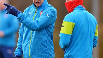 Loew tłumaczy się za Ozila