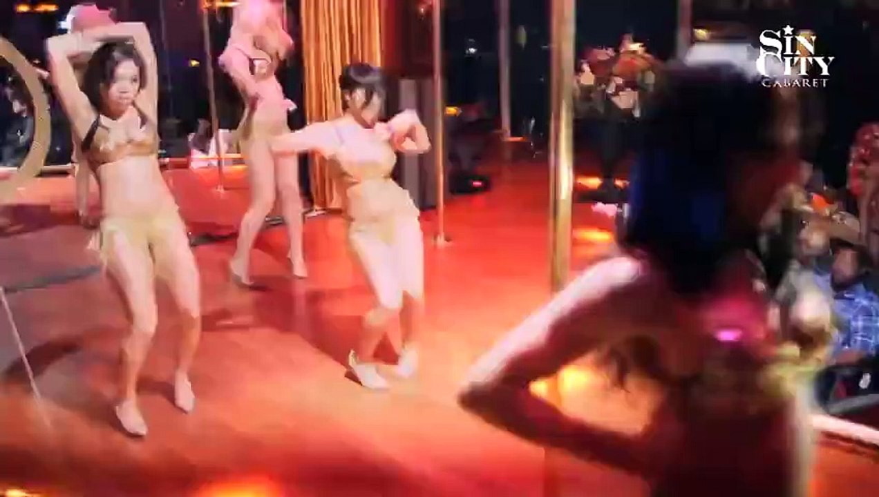 Sexy Strip Club Dancers!