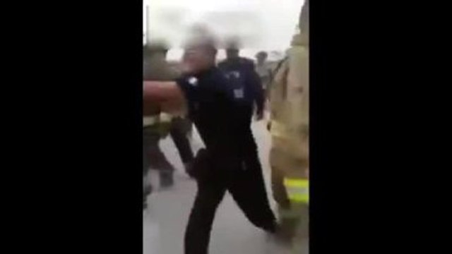 Yangını Söndürmeye Gelen İtfaiyeciler Birbirine Girdi