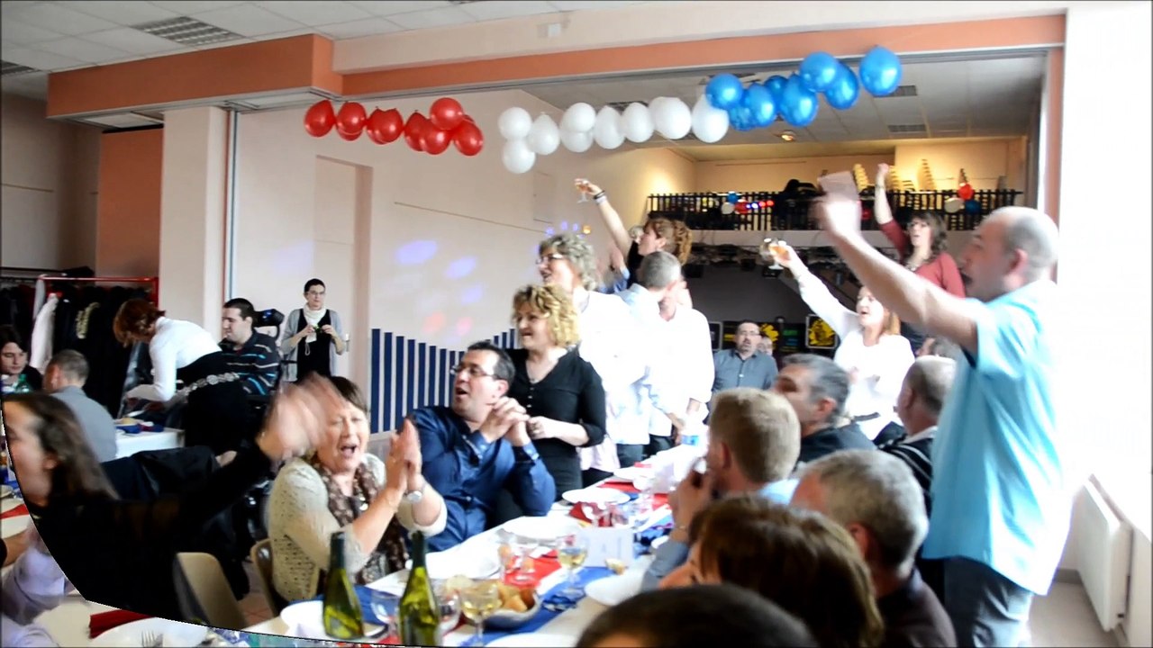 Ozan. Classes en cinq. Le repas.