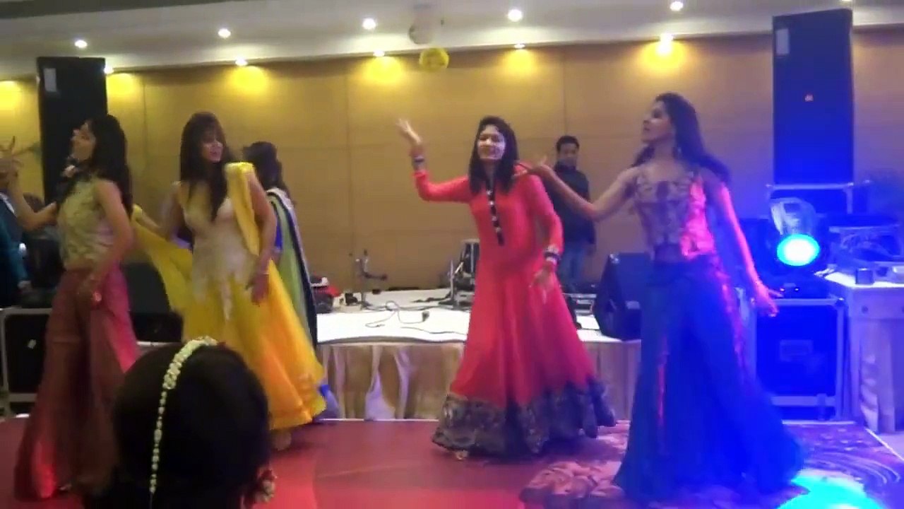 LArke o Re Larke - Wedding Dance