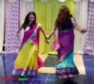 Aunty dancing on mehndi on slow song