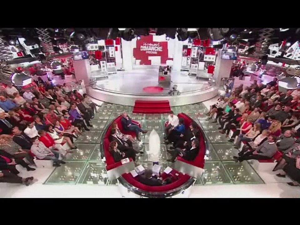 Anaïs Petit imite Catherine Frot, invitée de "Vivement dimanche" - Avec Marc-Antoine Le Bret