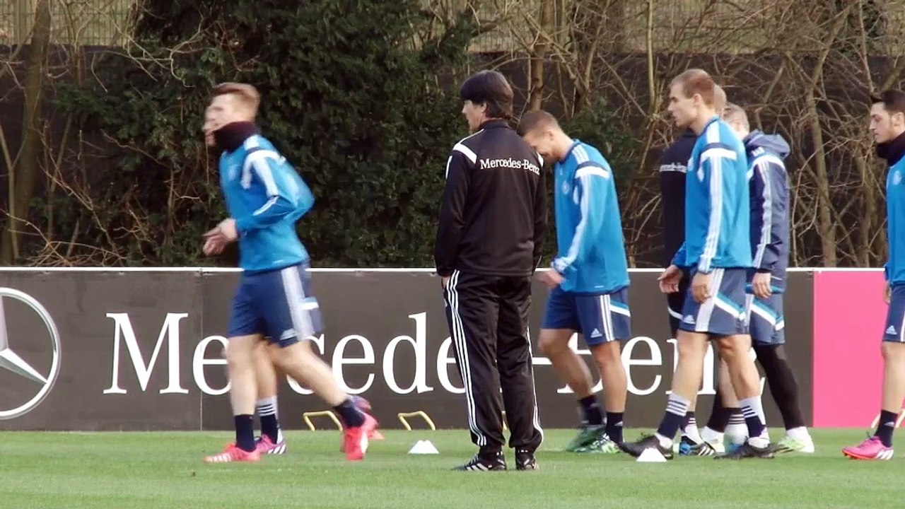 DFB-Start 2015: Asien- fordert Weltmeister