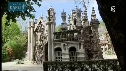 Ce facteur a mis 33 ans a bâtir ce palais, pierre après pierre !