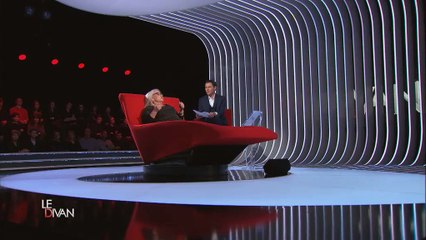 "Je me ronge les ongles car ça m'évite l'ulcère à l'estomac" - Josiane Balasko dans Le Divan