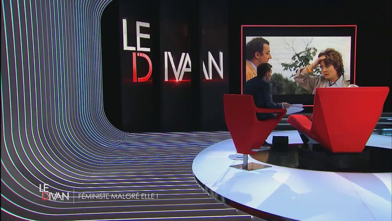 "J'ai refait mon nez pour ne plus ressembler à Coluche" Josiane Balasko dans Le Divan