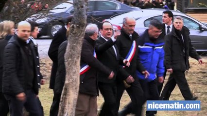 François Hollande sur le lieu du crash de l'A320 avec Merkel et Rajoy