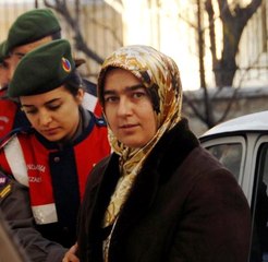 Tecavüzcüsünün Başını Kesen Nevin Yıldırım'a Müebbet Hapis