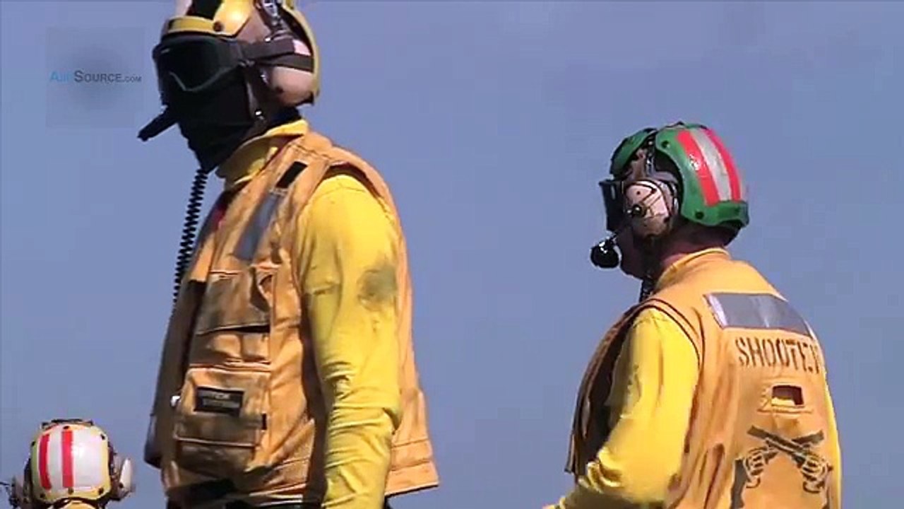 [軍事紀錄-海上雄蜂系列]FA-18 超級大黃蜂彈射起飛前甲板作業中 IN 企業號航母 USS Enterprise（CVN-65）MV