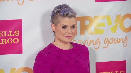 Kelly Osbourne wird sich ihre Eierstöcke entfernen lassen