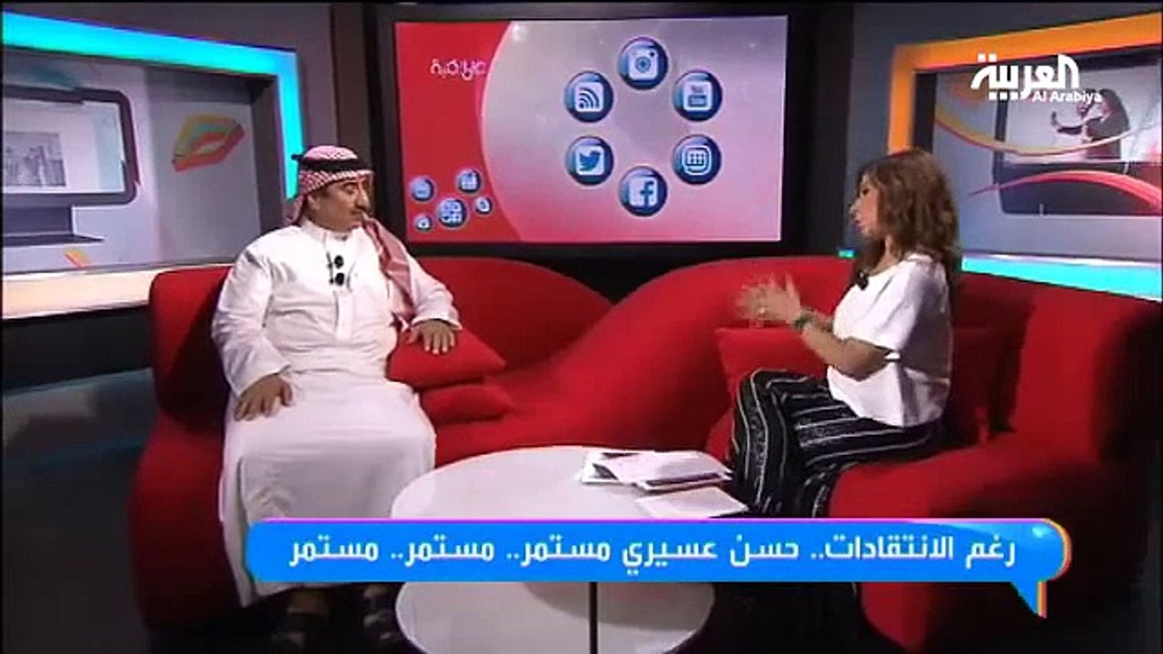 حسن عسيري _على الكنبة__ أتعاطف مع فايز المالكي وكلامه يدل على نفسيته!