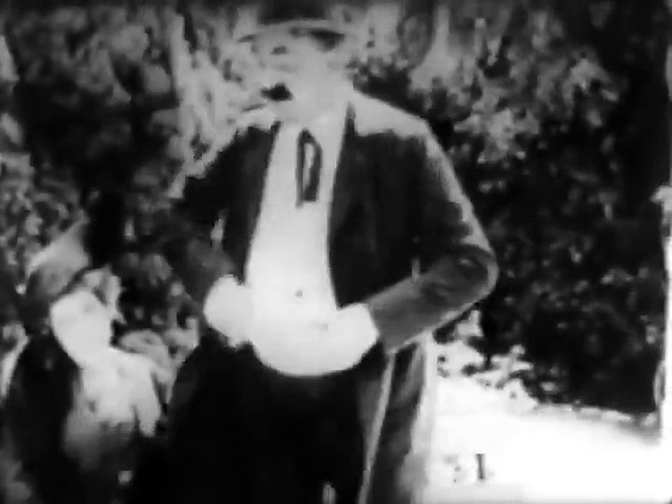 Charlie Chaplin - Caught In A Rain (1914)