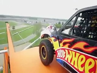 record de saut en longueur en voiture