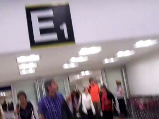 Karla Herrarte en el Aeropuerto Video 1