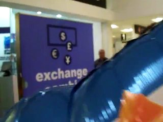 Karla Herrarte en el Aeropuerto video 2