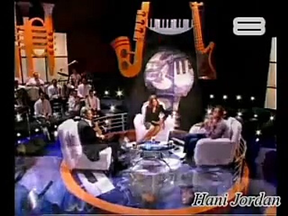 حكيم يغني موال للعزبي -
